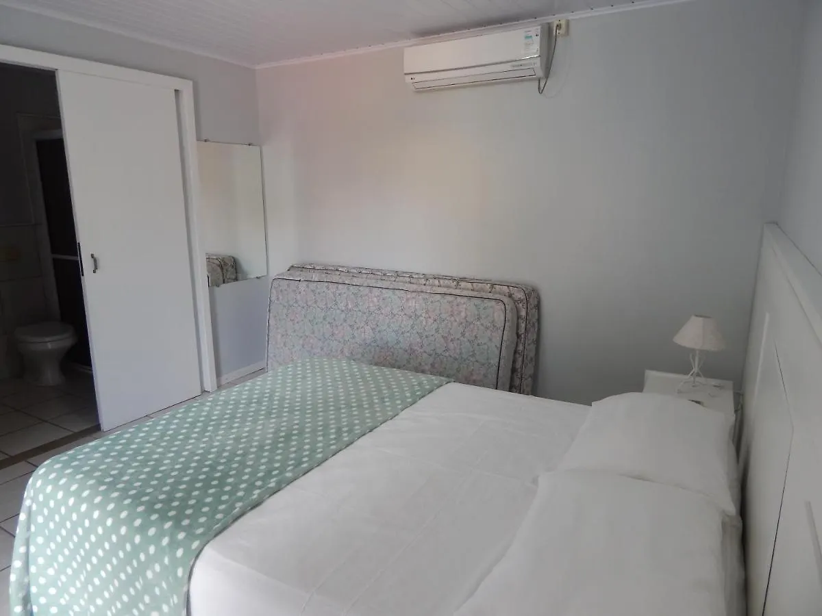 Vila Casa Ampla No Centro, Piso Terreo Ou Superior Bombinhas 0*,  Brazílie