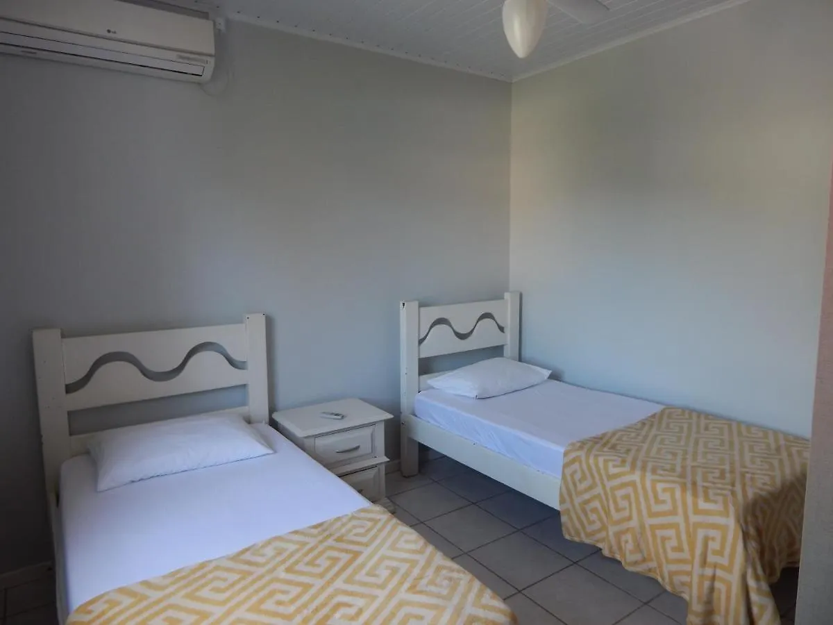 Vila Casa Ampla No Centro, Piso Terreo Ou Superior Bombinhas 0*,